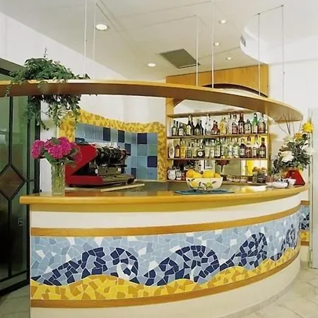 Hotel Charles 3*