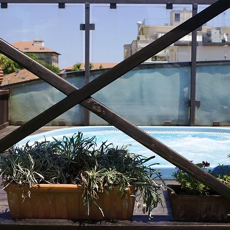 Otel Charles Rimini