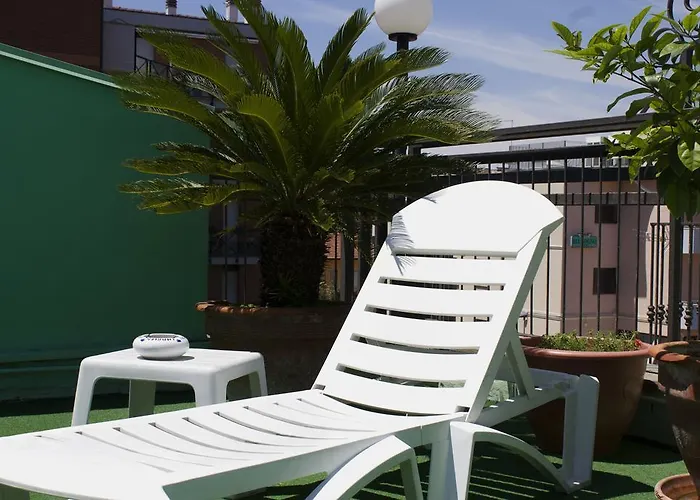 查尔斯公寓酒店 里米尼