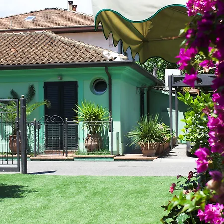 Hotel Charles