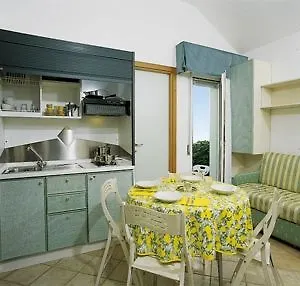 Charles 3* Rimini
